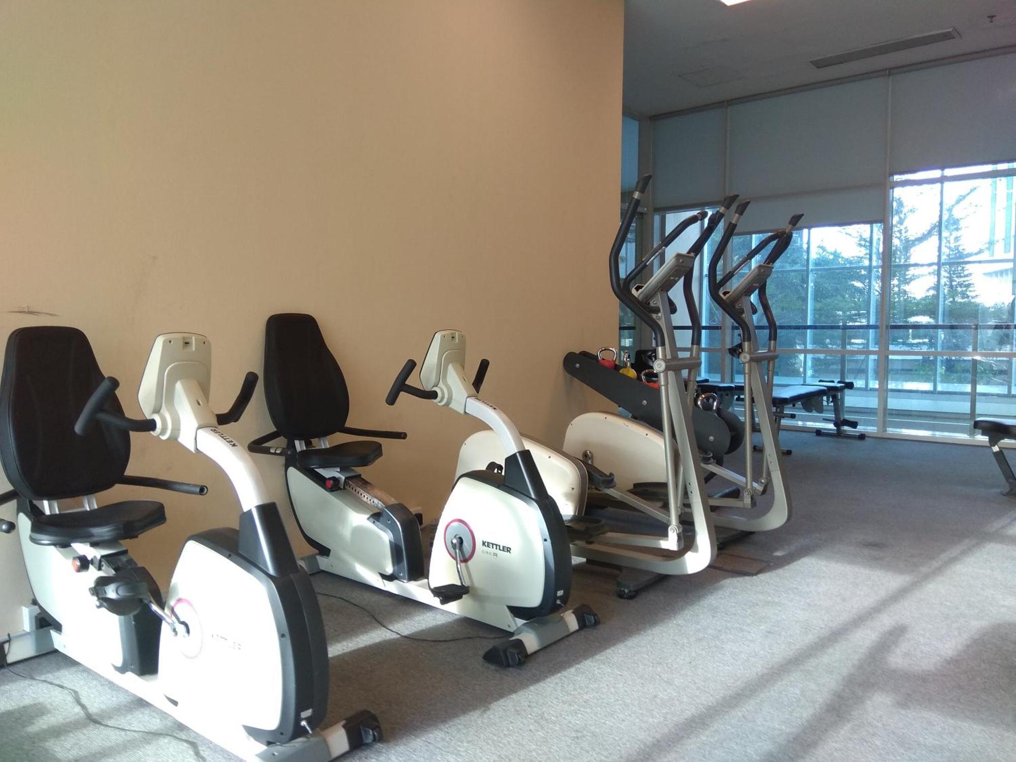 Apartemen Comfort And Modern Look At Ambassade Kuningan By Travelio