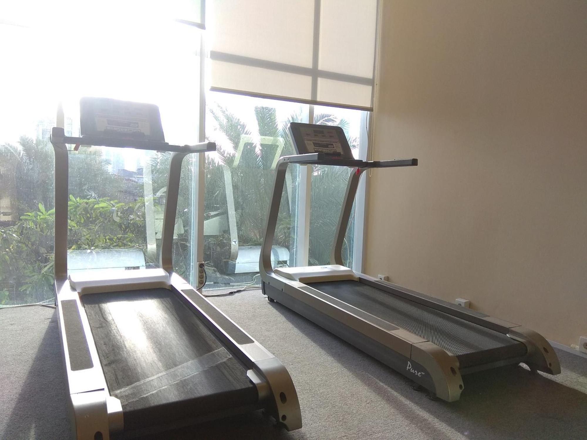 Comfort And Modern Look At Ambassade Kuningan By Travelio Jakarta